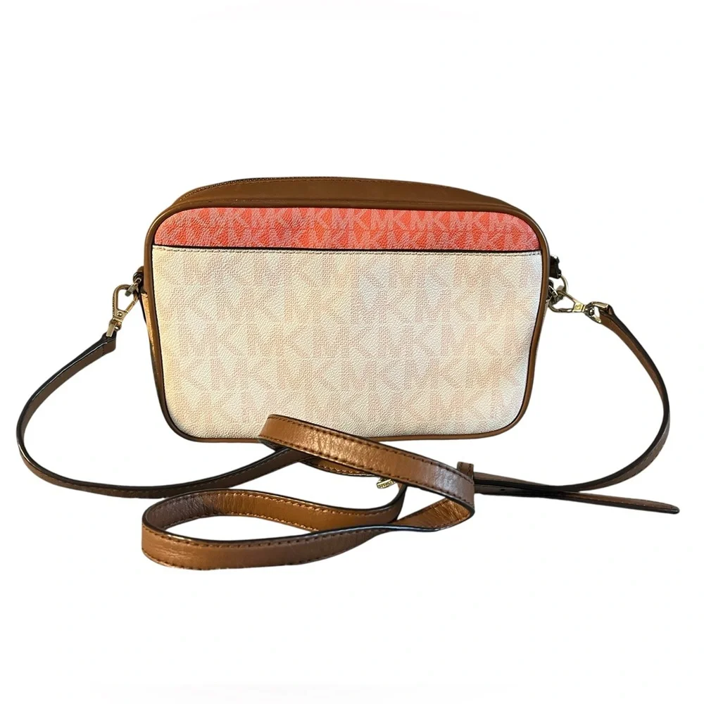 Michael Kors Jet Set Charm Large East West Crossbody Camera Bag